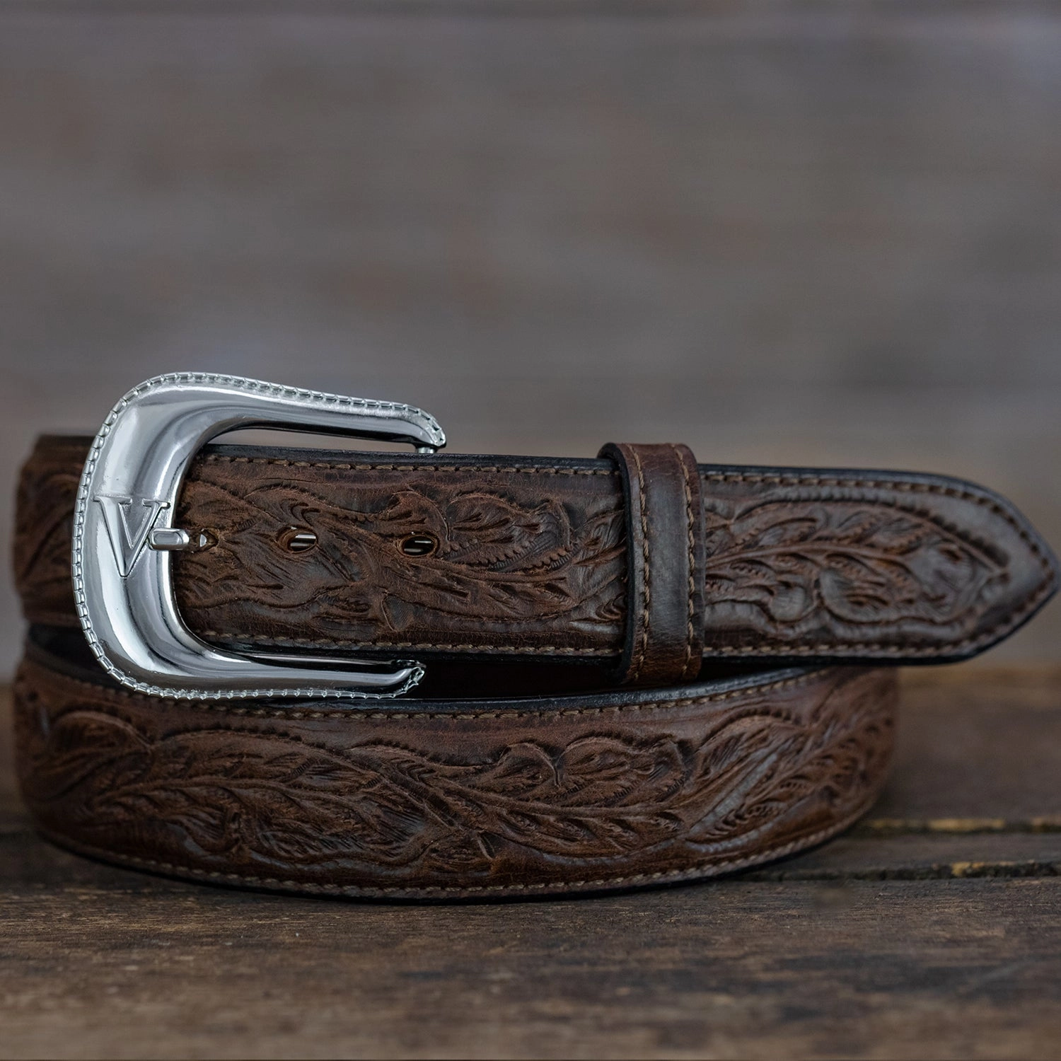 Bison Tooled Oak Leaf