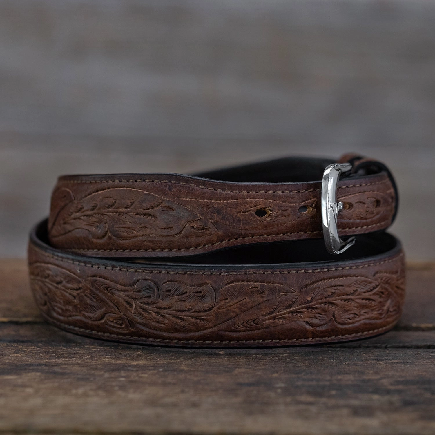 Bison Tooled Oak Leaf