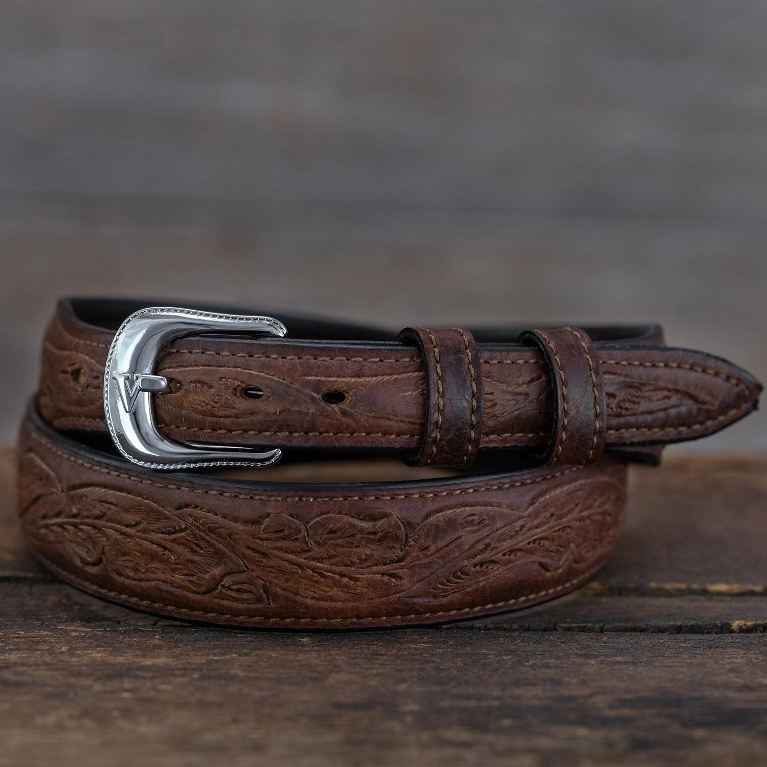 Bison Tooled Oak Leaf