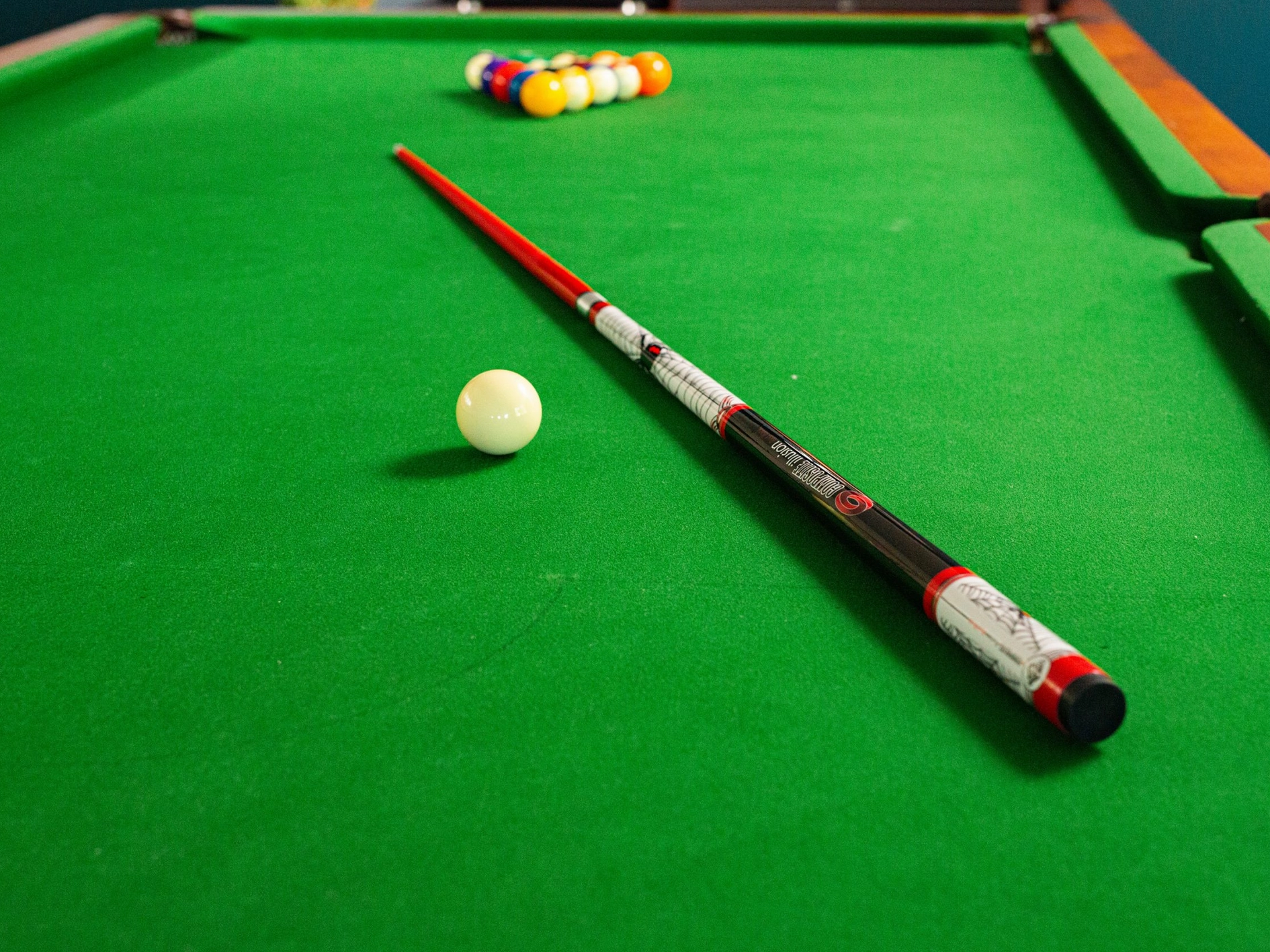 Formula Illusion 2 Piece Cue Redback <BR> 710008