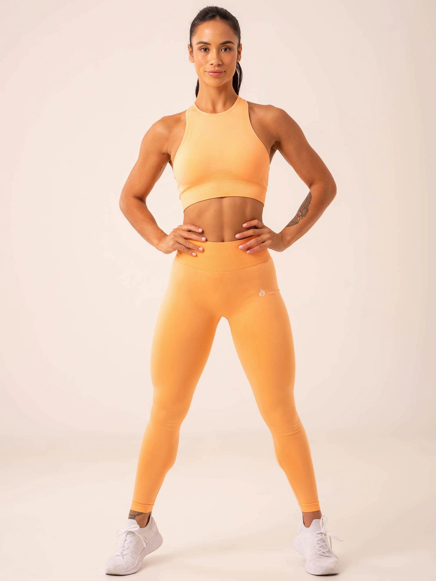 Lift Seamless High Neck Sports Bra - Mango
