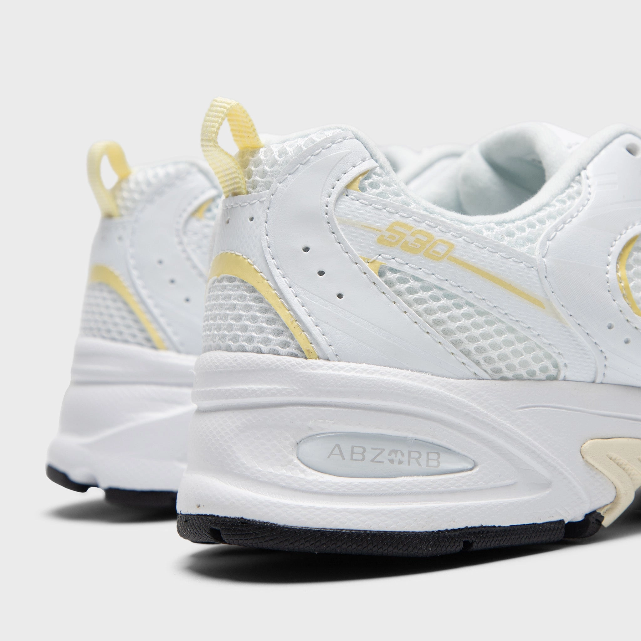 New Balance Juniors' 530 White / Beige
