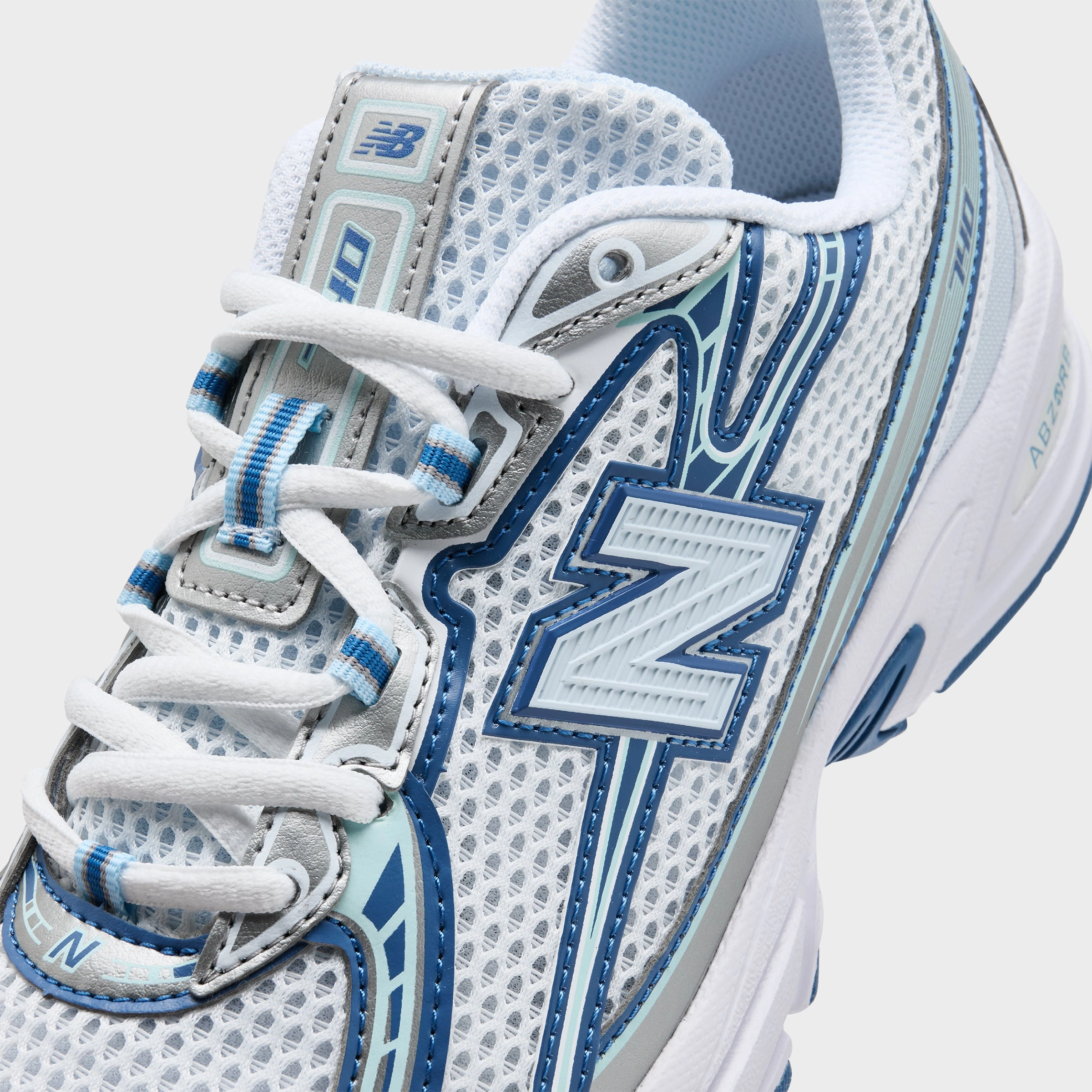 New Balance Juniors' 740 White / Blue