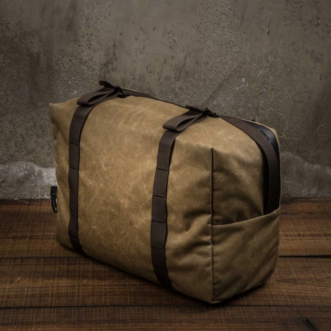 Pioneer Expandable Front Bag L (Carrier Frame NOT included)
