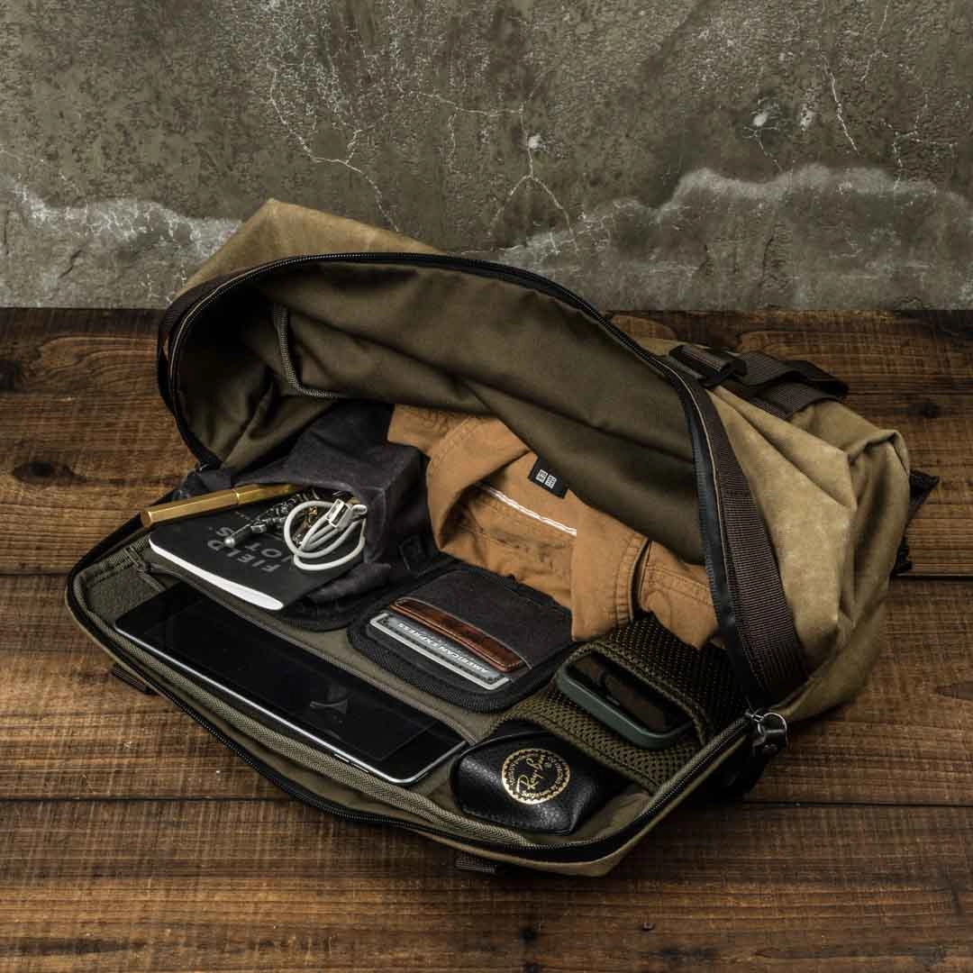 Pioneer Expandable Front Bag L (Carrier Frame NOT included)