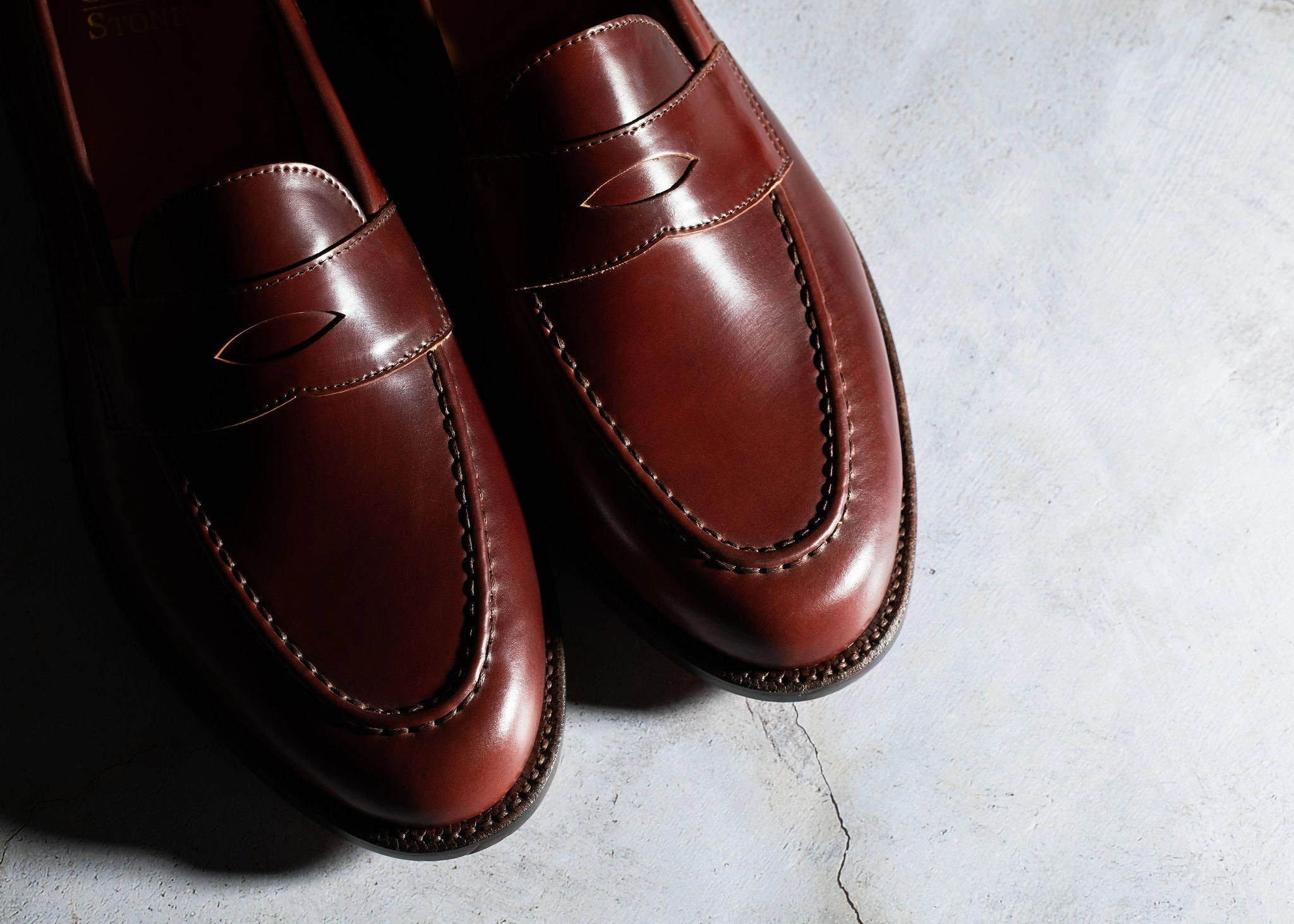 Traveler Penny Garnet Shell Cordovan