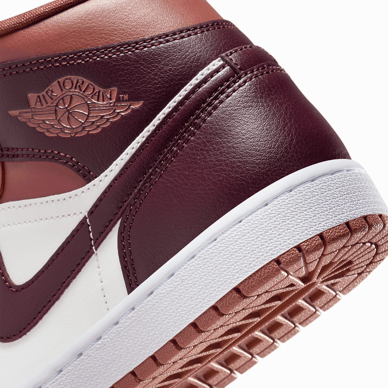 Wmns Air Jordan 1 Mid 'Dusty Peach'